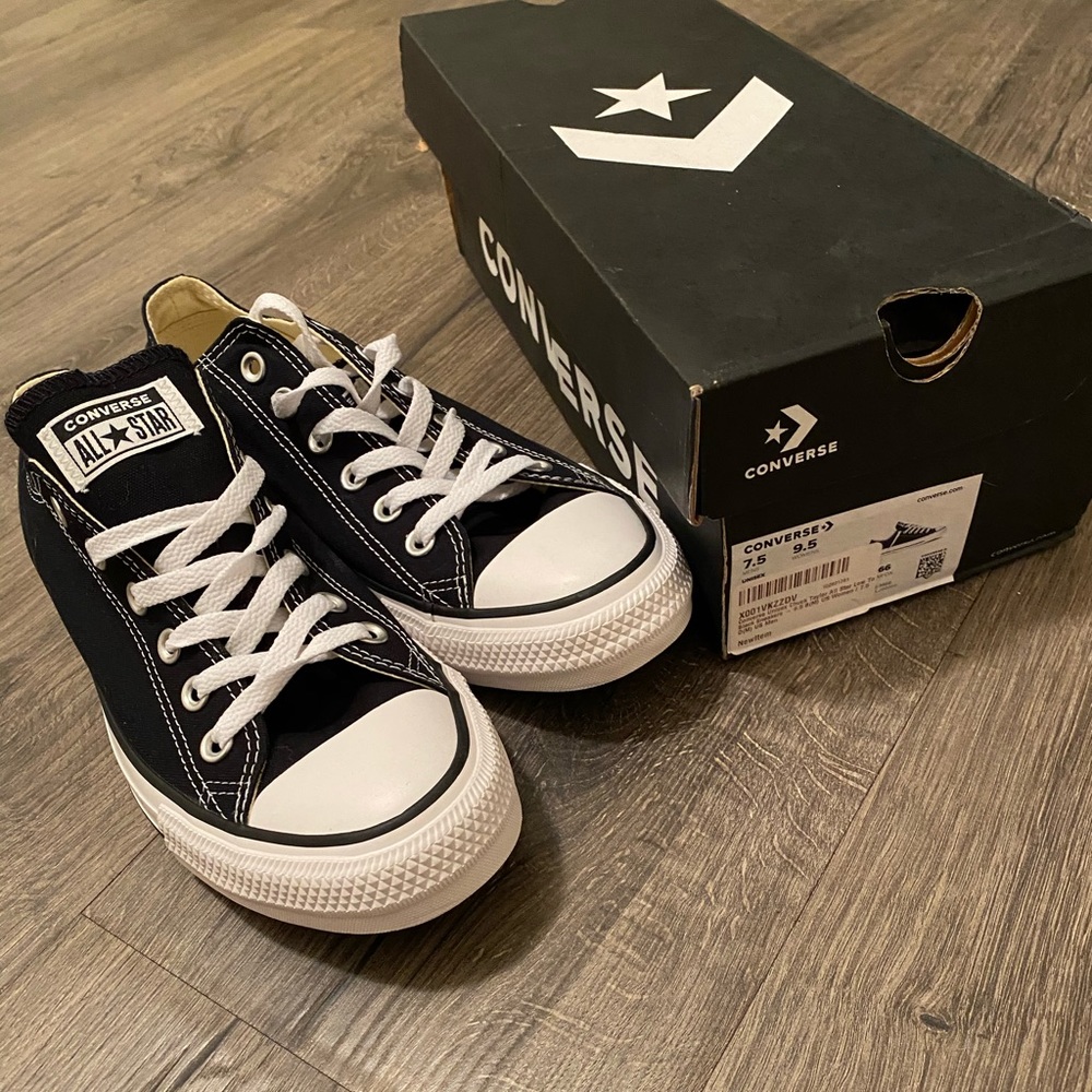Converse chuck taylors (unisex)
